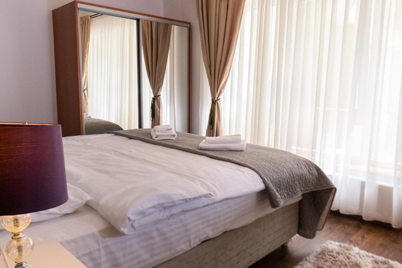 Nature Apartment - Minutes Away From The Old Town And Afi Mall 布拉索夫 外观 照片